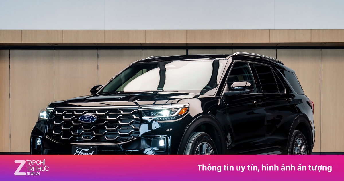 Chiếc Ford Explorer độc bản tri ân Giáo hoàng