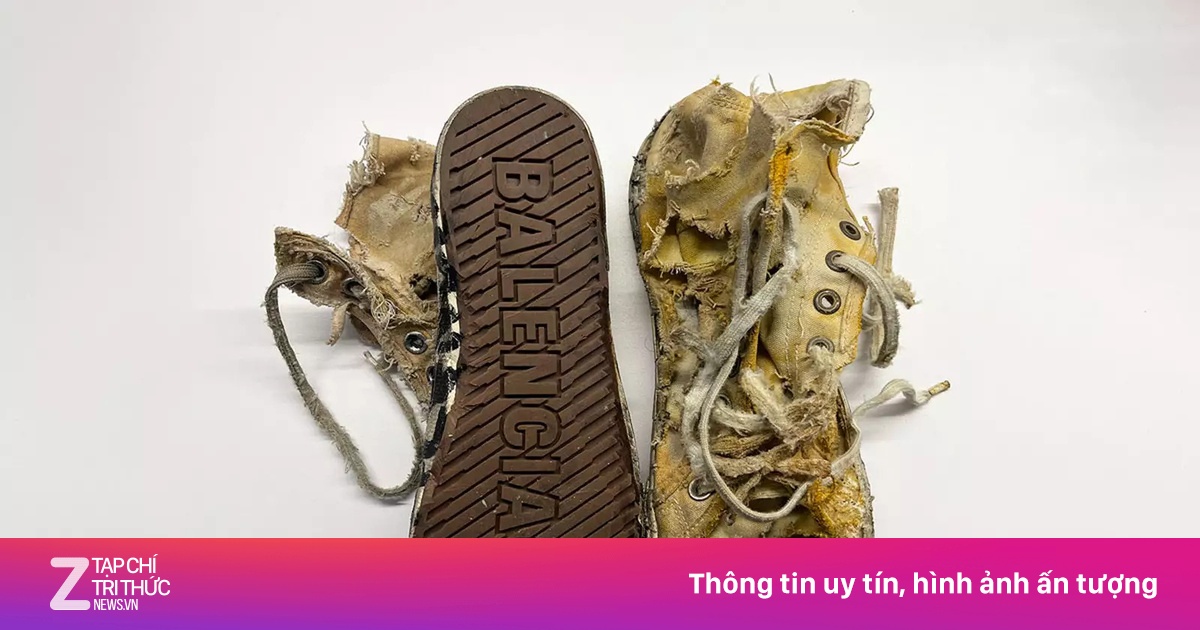 Đôi giày rách nát giá 1.850 USD, đắt tiền nhưng vô giá trị | Znews.vn