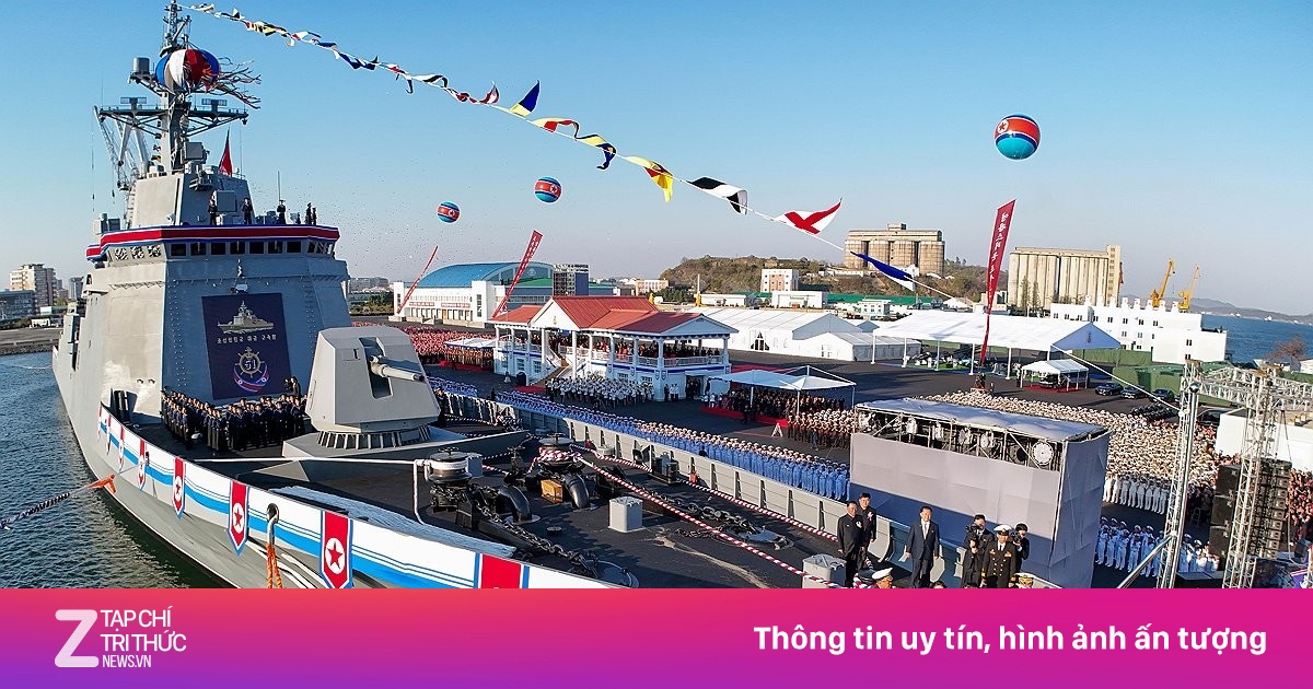 Chiến hạm biến dạng khi hạ thủy, Kim Jong Un xử lý tập thể