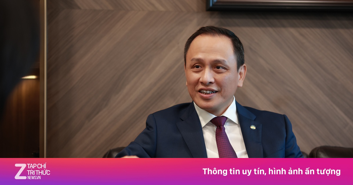 CEO Vietnam Airlines, Chủ tịch PVN được vinh danh học viên tiêu biểu
