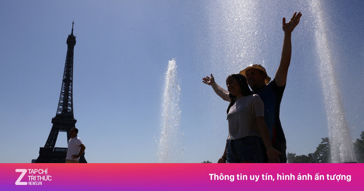 Tháp Eiffel phải đóng cửa vì đợt nắng nóng kỷ lục ở châu Âu