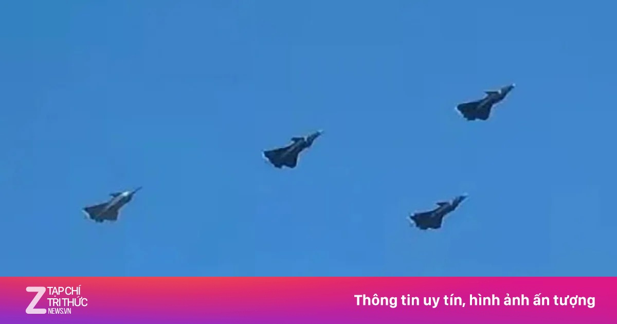 Dàn tiêm kích Trung Quốc lộ diện, sẵn sàng ra mắt trong lễ duyệt binh
