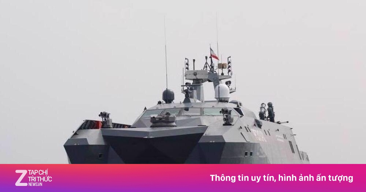 Iran hé lộ kho tên lửa ngầm dưới biển giữa lúc căng thẳng