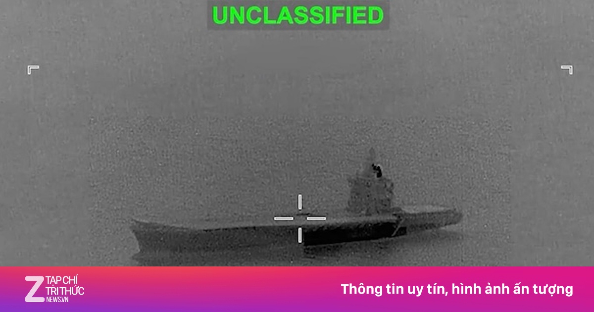 Mỹ công bố video tấn công tàu sân bay chở UAV Iran bốc cháy ngùn ngụt