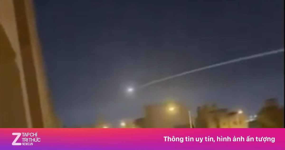 Video ghi lại cảnh tên lửa Patriot bị nghi đánh chặn, hụt rơi xuống Bahrain