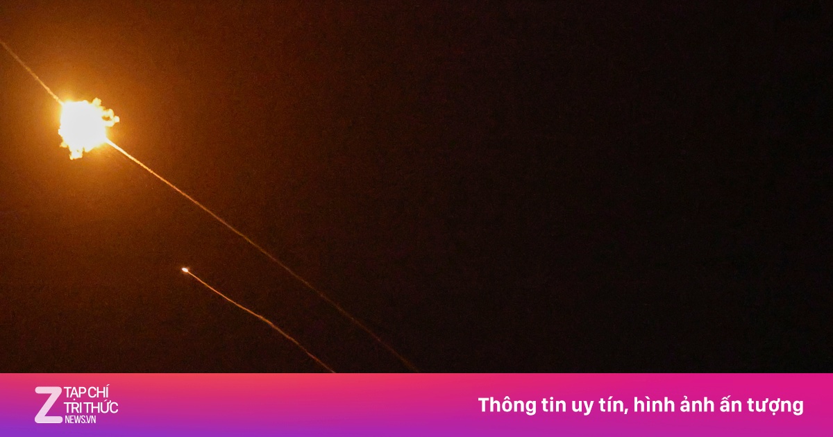 Israel hứng loạt tên lửa sau tuyên bố ngừng bắn