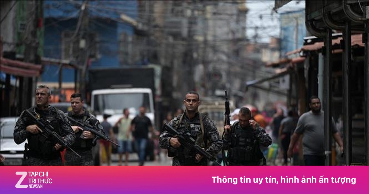 Đấu súng dữ dội tại khu ổ chuột Rio de Janeiro, hơn 200 du khách mắc kẹt trên đồi