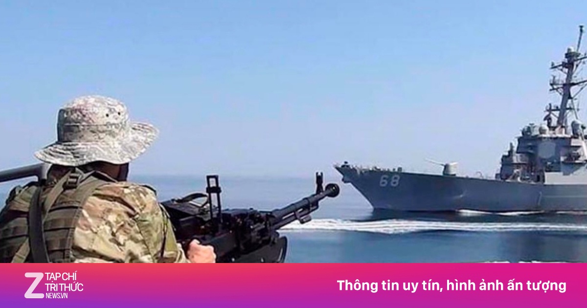 Iran bắt loạt tàu thuyền, ông Trump nói Tehran đang sụp đổ tài chính