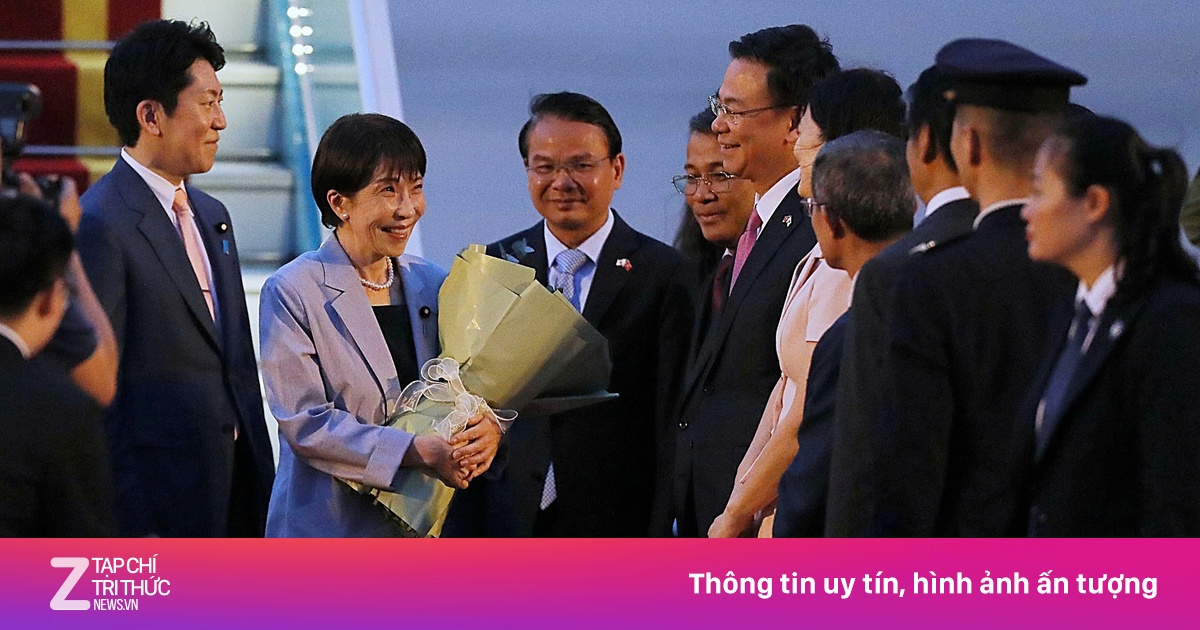 Thủ tướng Nhật Bản đến Hà Nội, bắt đầu thăm chính thức Việt Nam