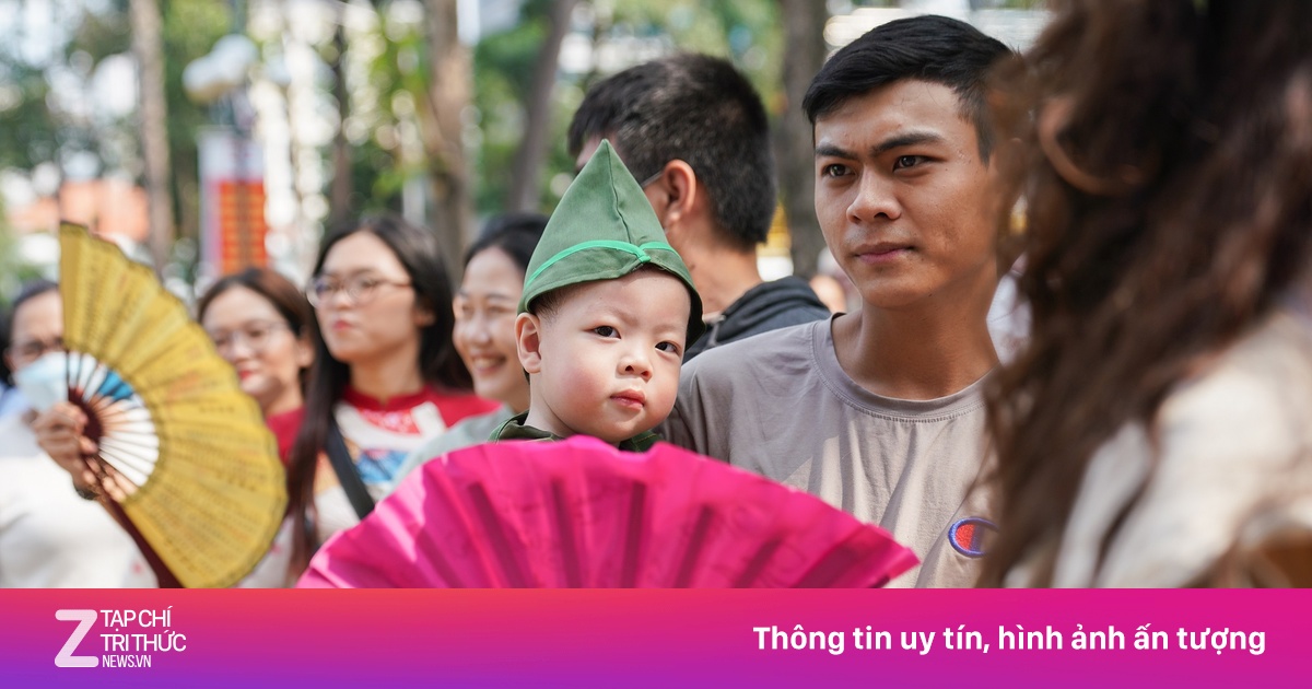 Dinh Độc Lập 'đông chưa từng có' trước lễ 30/4