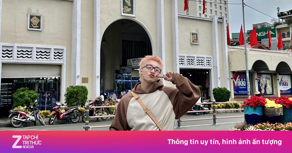 Sơn Tùng M-TP ôm dưa hấu check-in chợ Bến Thành