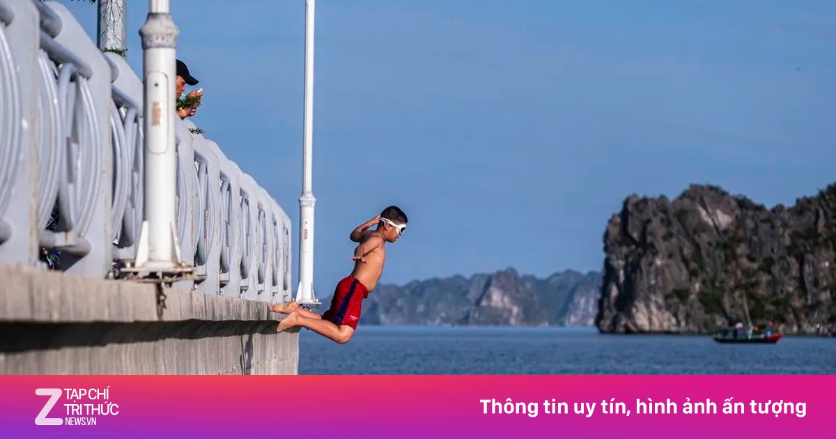 Bão cuốn bay phao quây bãi tắm Hạ Long, 9 tháng sau chưa lắp lại