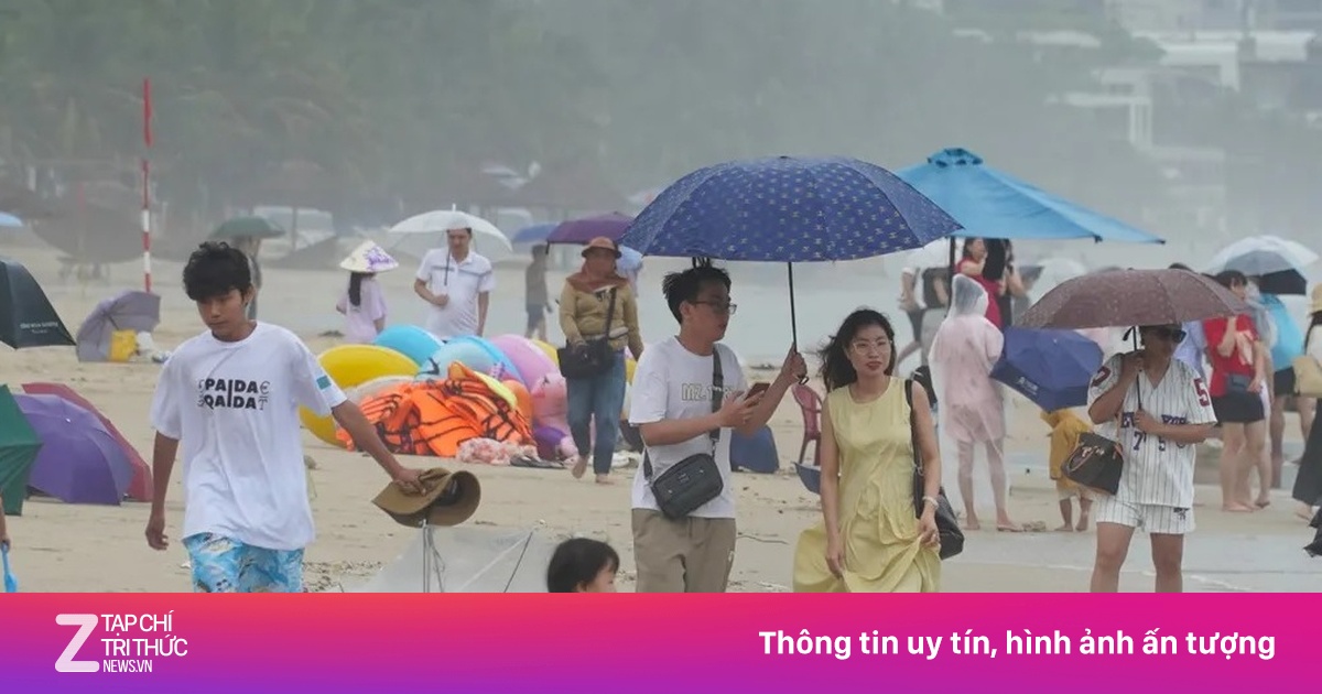 Dành dụm cả năm đi du lịch Đà Nẵng thì dính bão