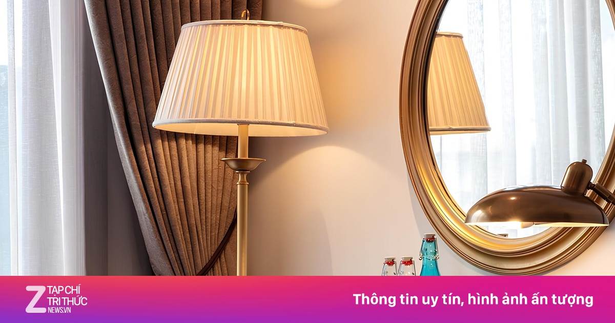 Sự tính toán từ chai nước miễn phí trong phòng khách sạn