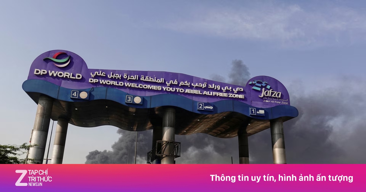 Du khách mắc kẹt ở Dubai tìm đường về nhà bằng taxi, tiền mặt và vệ sĩ