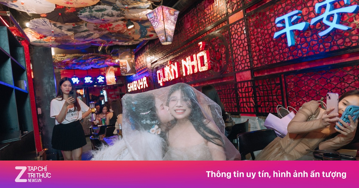 Tại sao trào lưu 'tiên nữ' cổ trang phủ sóng quán cà phê Việt?
