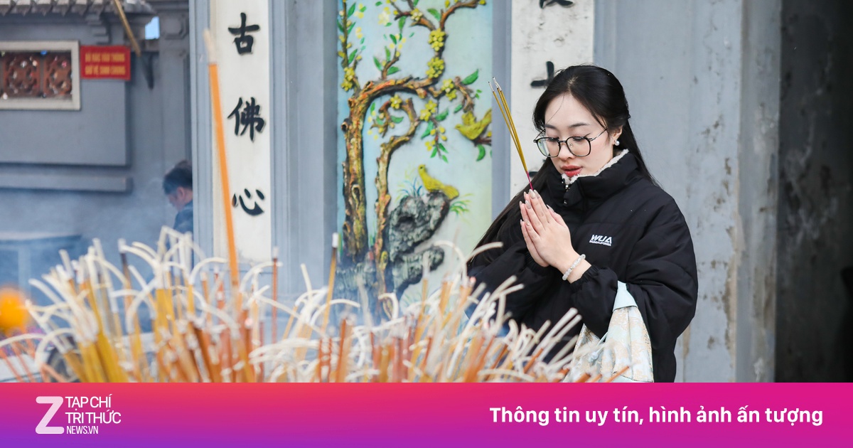 Văn Khấn Sáng Mùng Một Tết: Nghi Lễ Thiêng Liêng Mở Đầu Năm Mới