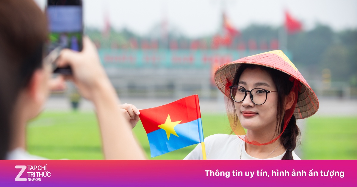 Dậy từ 4h sáng tới xem lễ thượng cờ dịp 30/4 tại Quảng trường Ba Đình