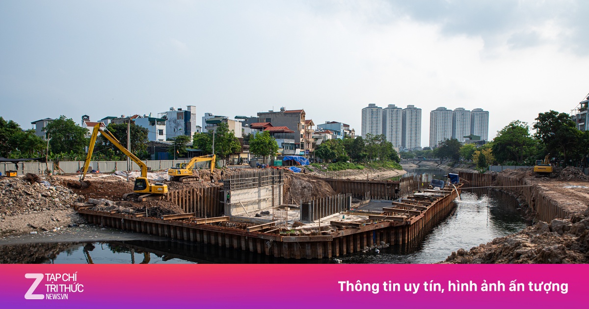 Đập dâng giữ nước đầu tiên trên sông Tô Lịch dần thành hình