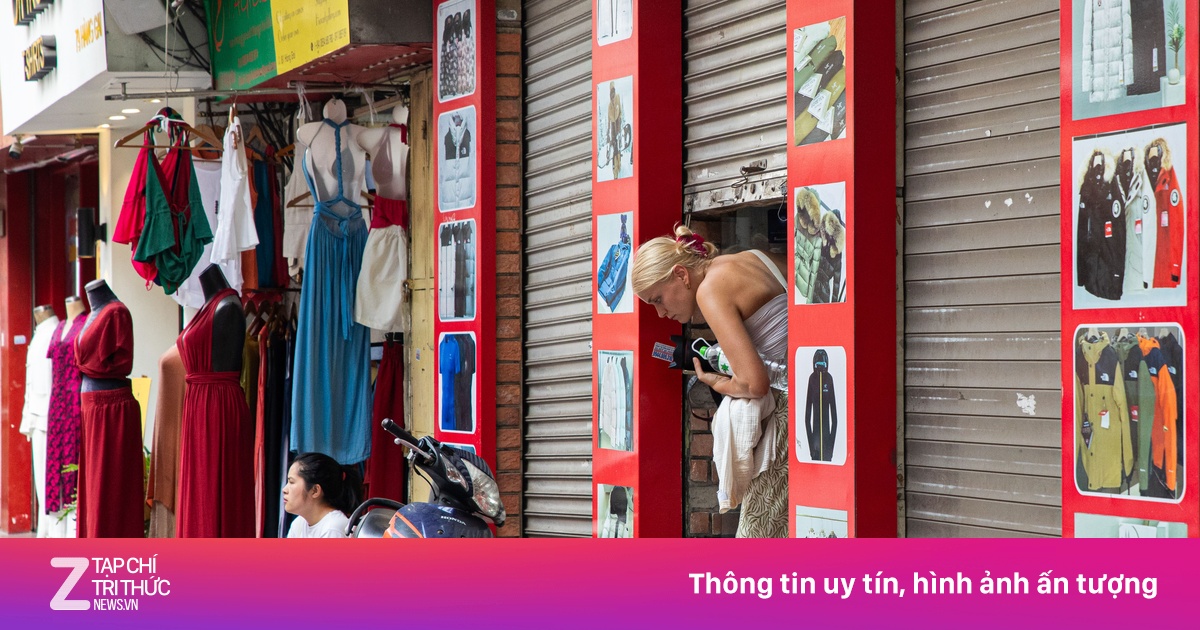 Cảnh hiếm thấy ở phố cổ Hà Nội