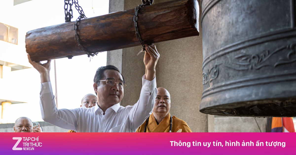 Các chùa trên cả nước đồng loạt cử 3 hồi chuông cầu quốc thái dân an
