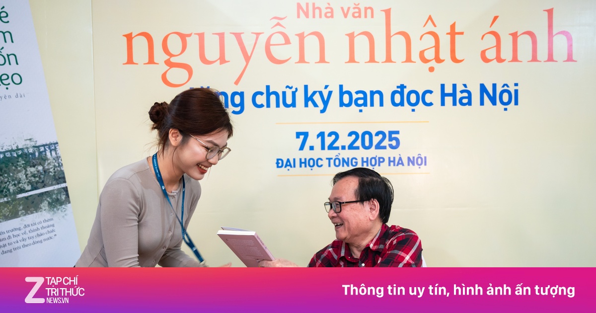 Dậy từ 5h để tới xếp hàng xin chữ ký nhà văn Nguyễn Nhật Ánh