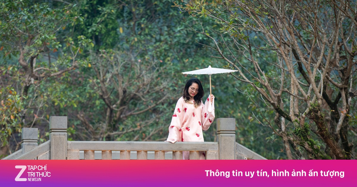 Thung Ui Ninh Bình: Điểm Du Lịch 'Cháy Tour' Trước Khi Mở Cửa Với Kiến Trúc Cổ Trang