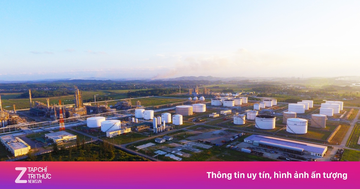 Chủ nhà máy lọc dầu 3 tỷ USD của VN mất tư cách công ty đại chúng