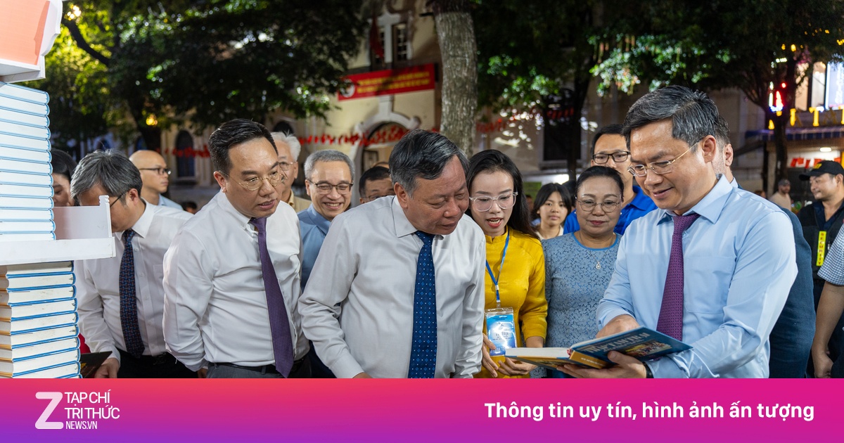 Khai mạc Hội sách Hà Nội 2025 tại phố đi bộ Hồ Gươm