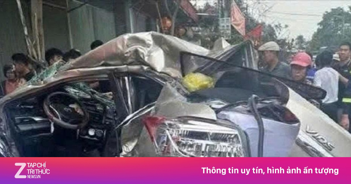Xe Con Bẹp Dúm Sau Va Chạm Với Xe Bồn Tại Ninh Bình, 3 Người Thương Vong
