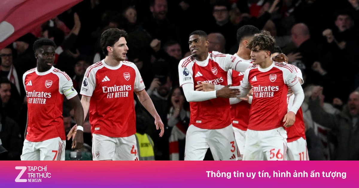 Scholes và Mikel thẳng thừng chê Arsenal