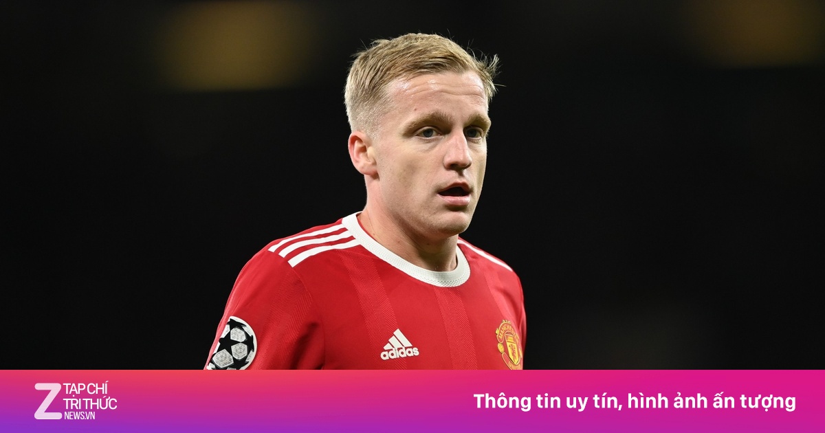 Van de Beek sắp cưới con gái huyền thoại Bergkamp