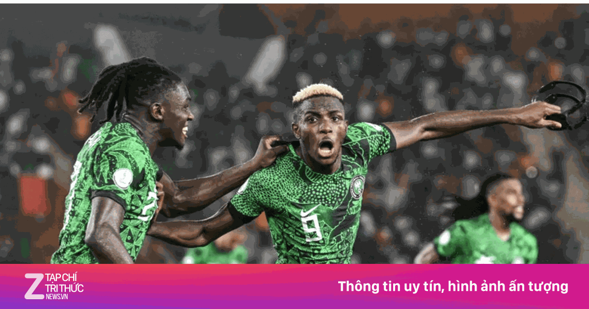 Máy bay chở đội tuyển Nigeria hạ cánh khẩn cấp giữa trời Angola