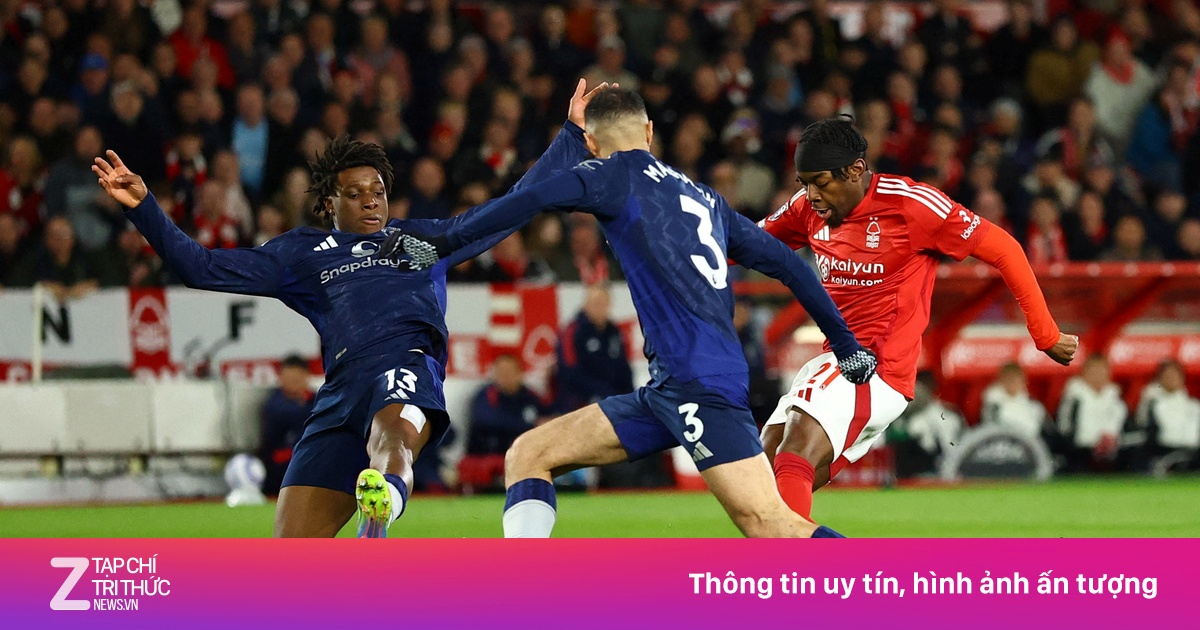 Ba cầu thủ MU mắc lỗi khi Elanga ghi bàn