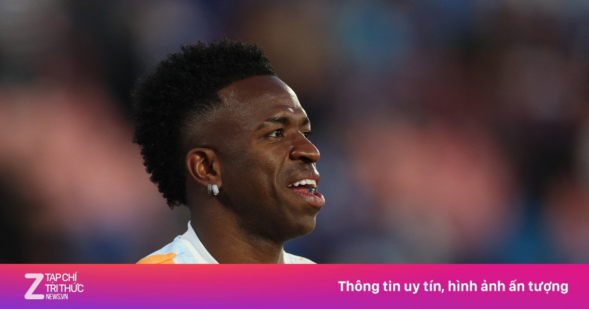 Vinicius bị chê 'không phải tấm gương cho trẻ em'