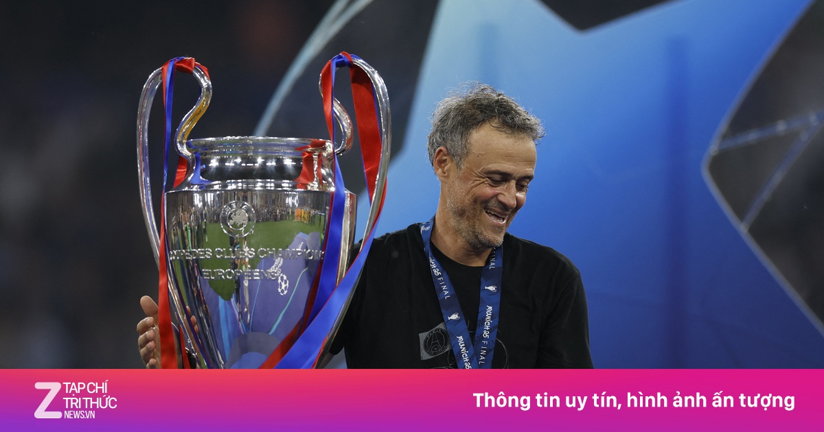 PSG vẽ lại bản đồ chiến thuật bóng đá hiện đại