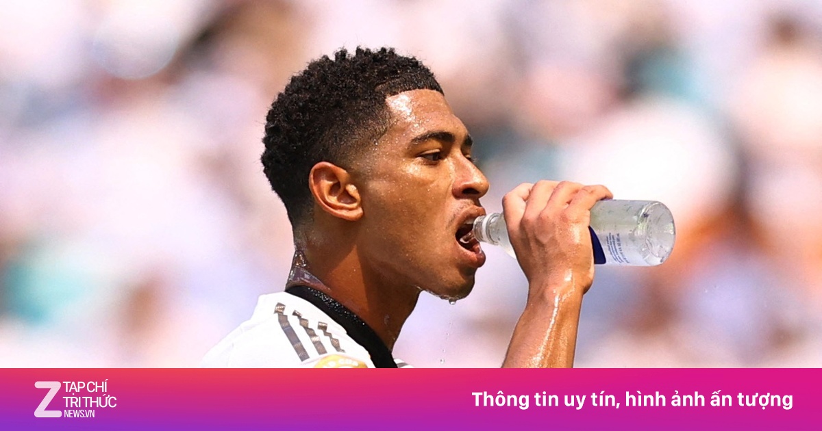 Bellingham lại mắng trọng tài