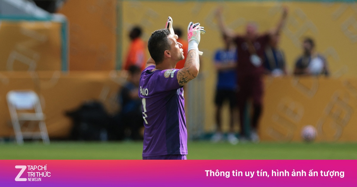 Thủ môn lập kỷ lục thế giới ở FIFA Club World Cup
