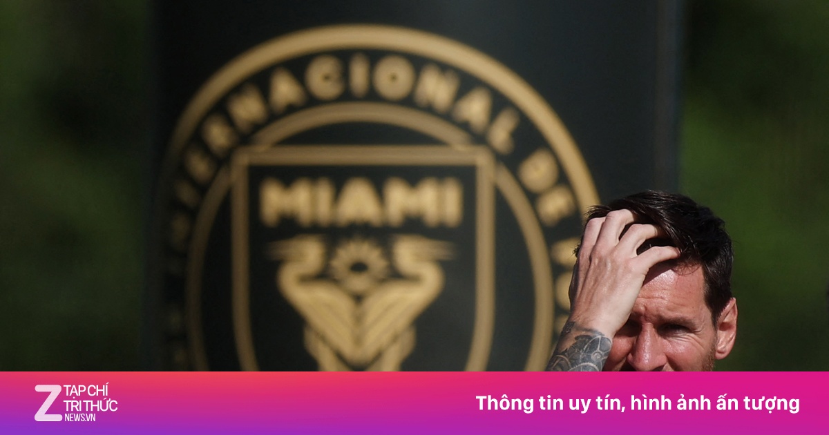 Messi đi bộ, trận đấu cúi đầu