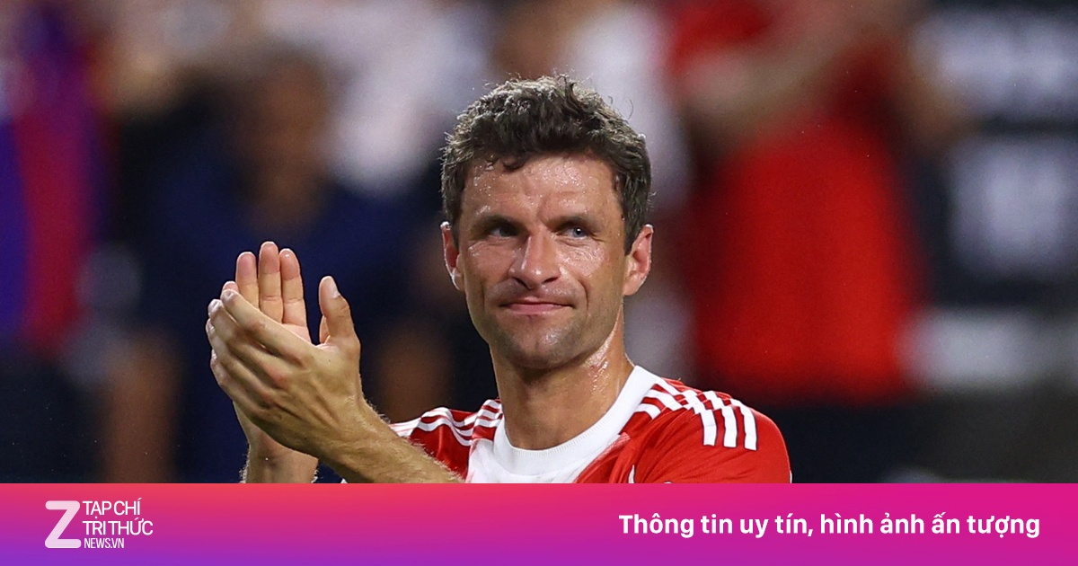 Muller có thể đá cặp cùng Messi