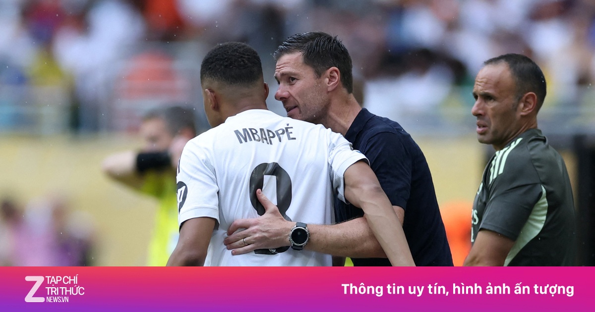 HLV Alonso gay gắt với Mbappe