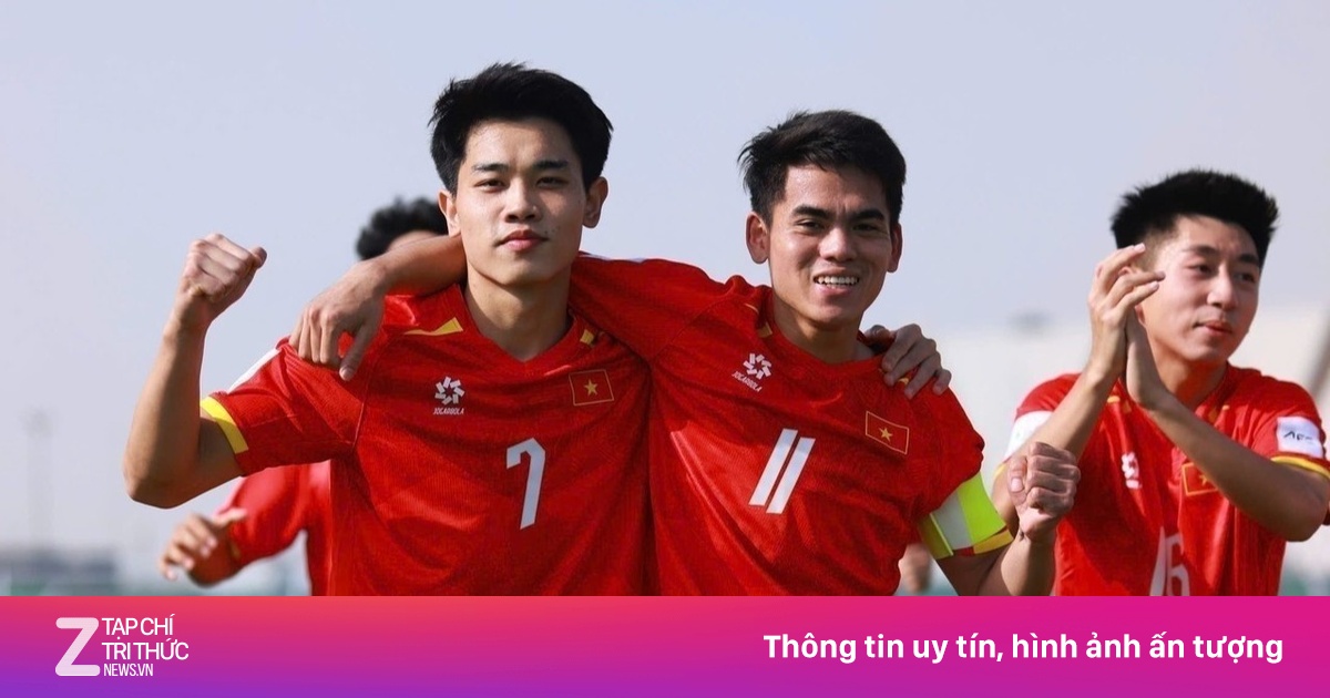 Thẻ đỏ khiến Đình Bắc vắng trận gặp Malaysia