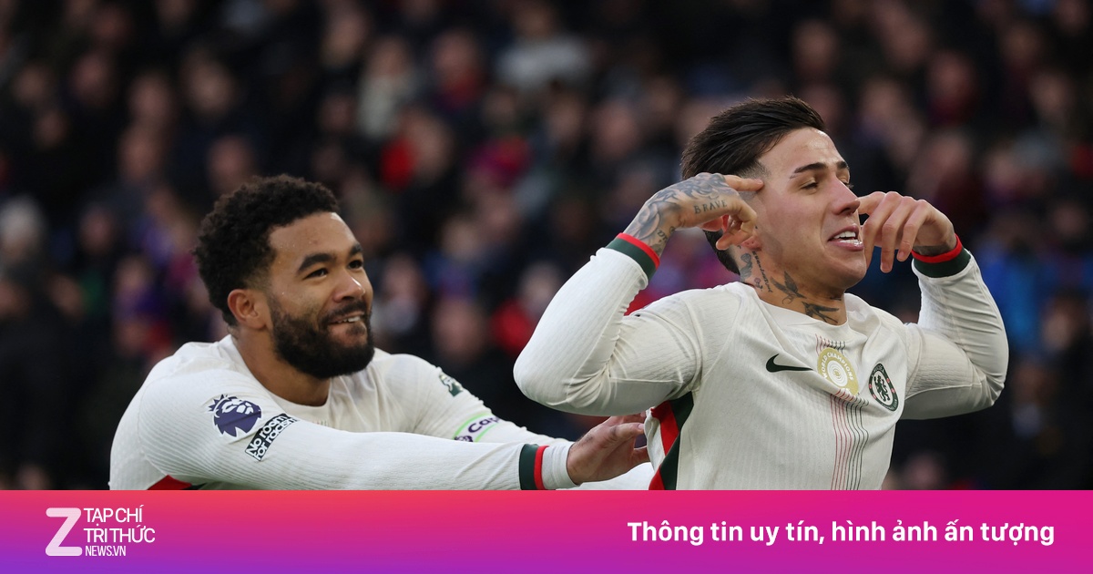 Chelsea đẩy Liverpool khỏi top 4