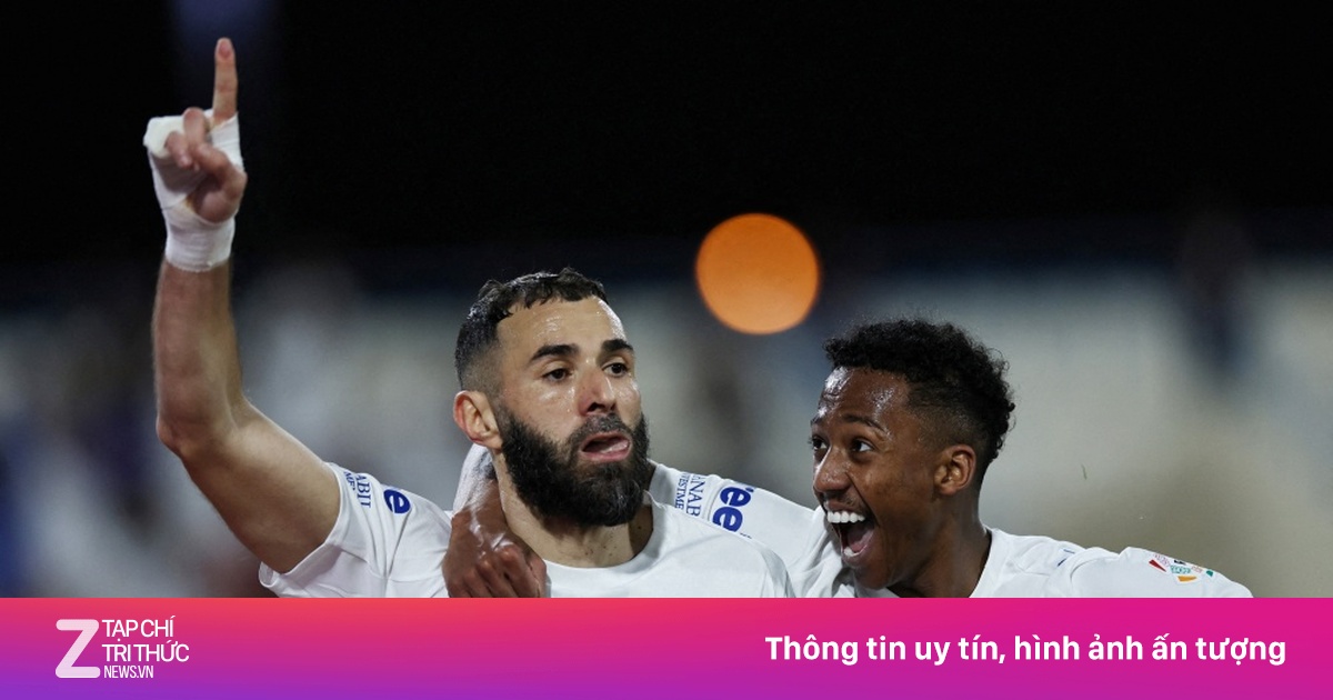 Benzema ra mắt bùng nổ, Ronaldo vào thế khó