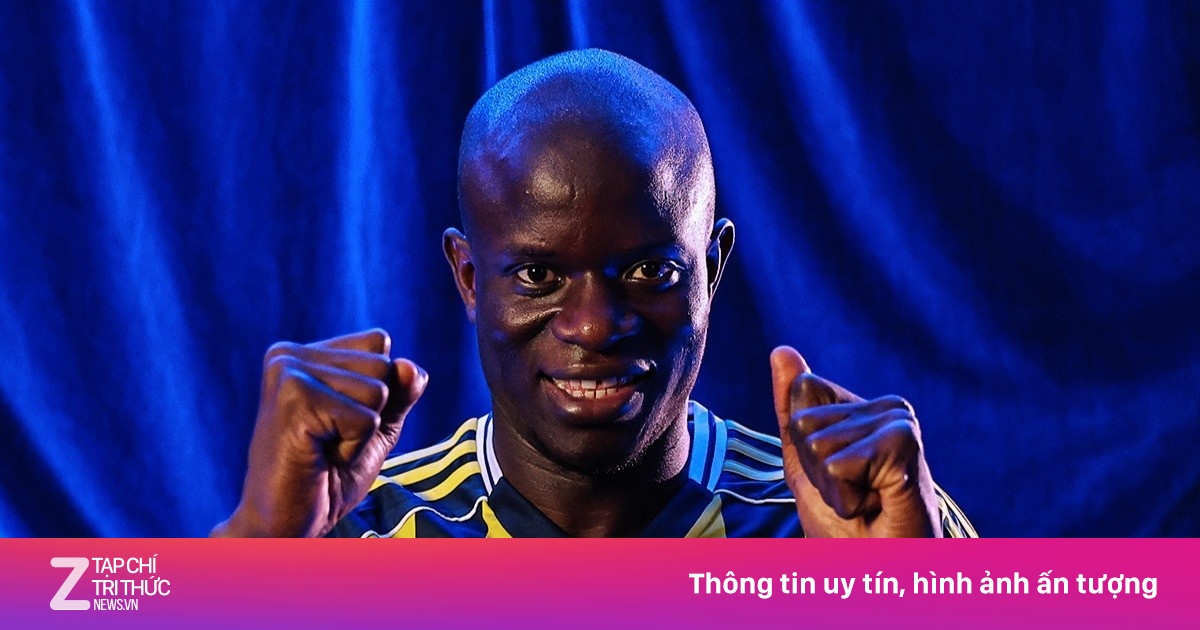 CĐV Fenerbahce gây tranh cãi khi chào đón Kante