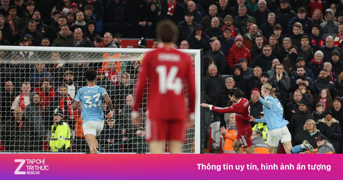 Lý do VAR hủy bàn thắng của Man City