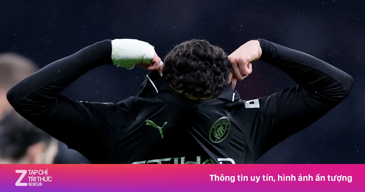 Phil Foden đối mặt khủng hoảng phong độ tại Manchester City