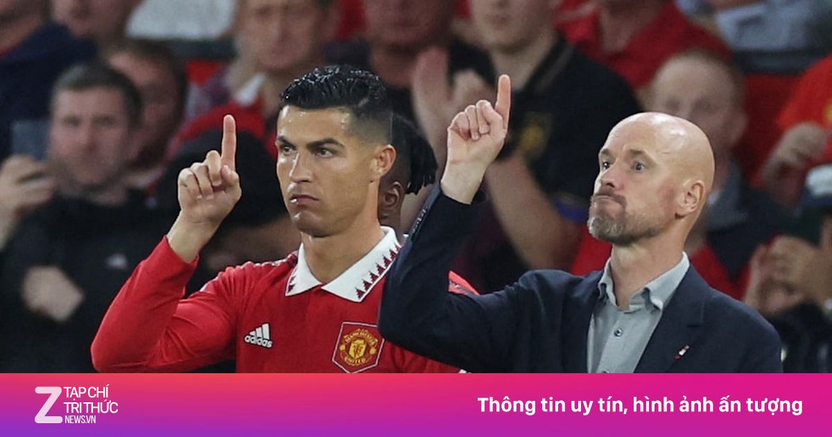 Ten Hag hối hận vì phũ với Ronaldo