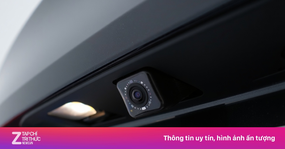 Khi 'hiện đại, hại điện' - camera lùi trở thành thảm họa với hãng xe