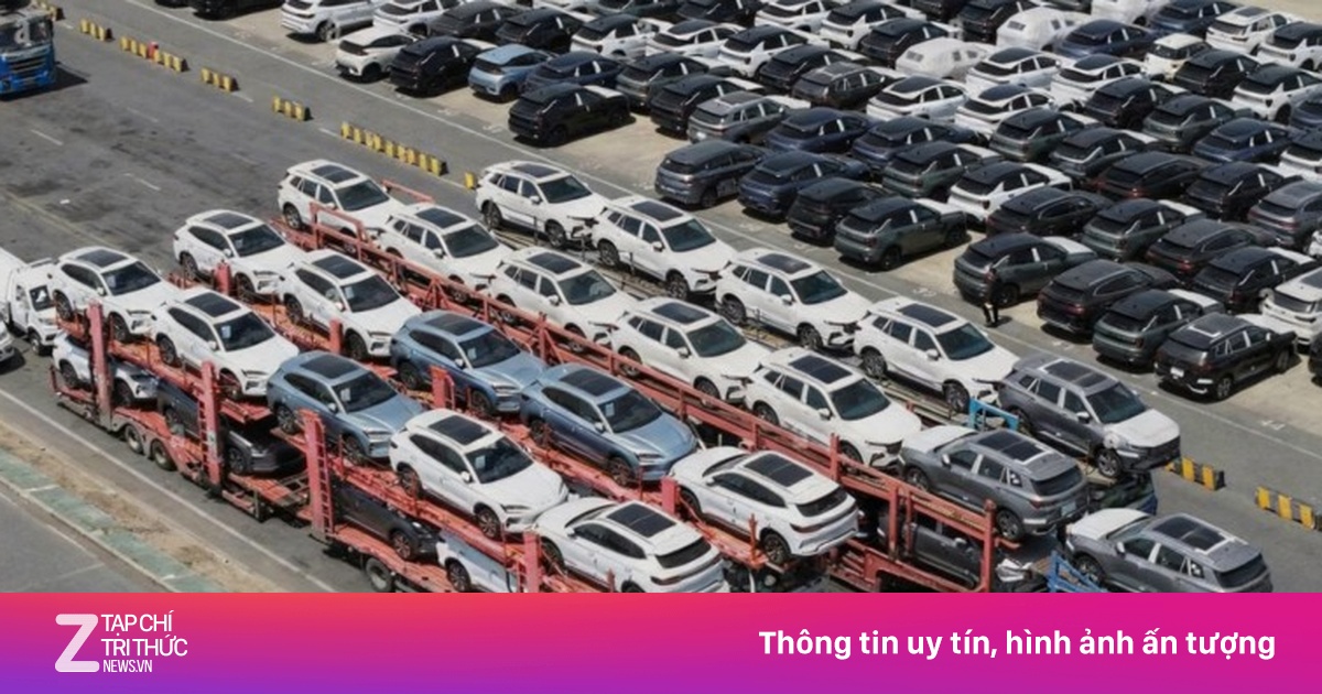 Xe điện Trung Quốc xuất khẩu tăng gấp đôi, xe xăng liên tục giảm